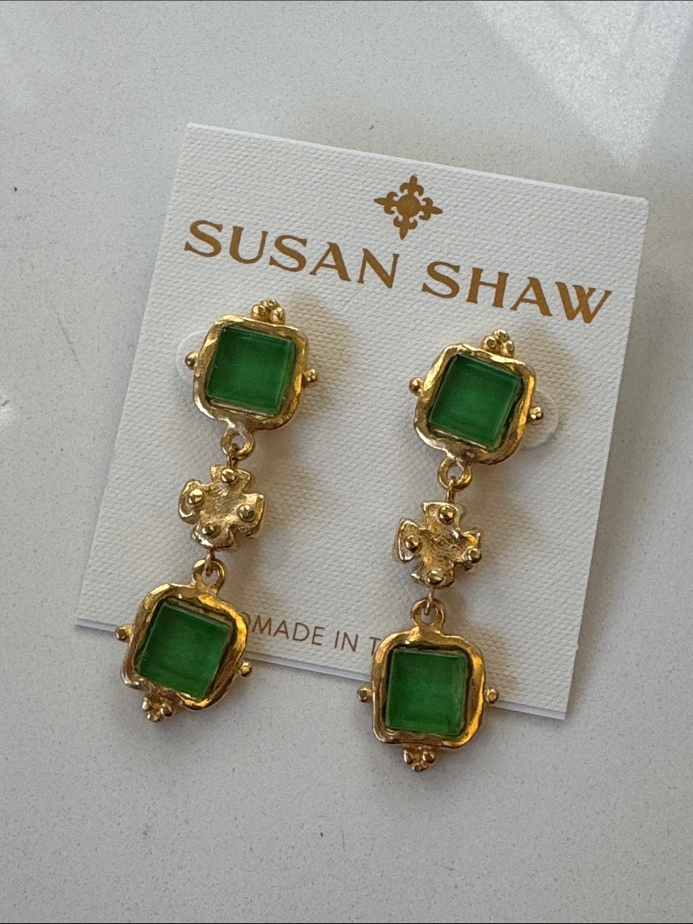 Timeless! Susan Shaw Charlotte Deux Tier French Glass Earrings Green - Picture 3 of 3